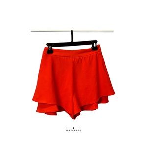 SHORTS WITH RUFFLES